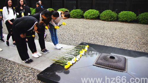 火博登陆平台商学院在南京开展现场党课